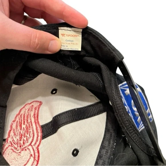 Detroit Red Wings Vintage Fox Sports Snapback Hat Black Adjustable Yupoong Rare - Picture 3 of 3